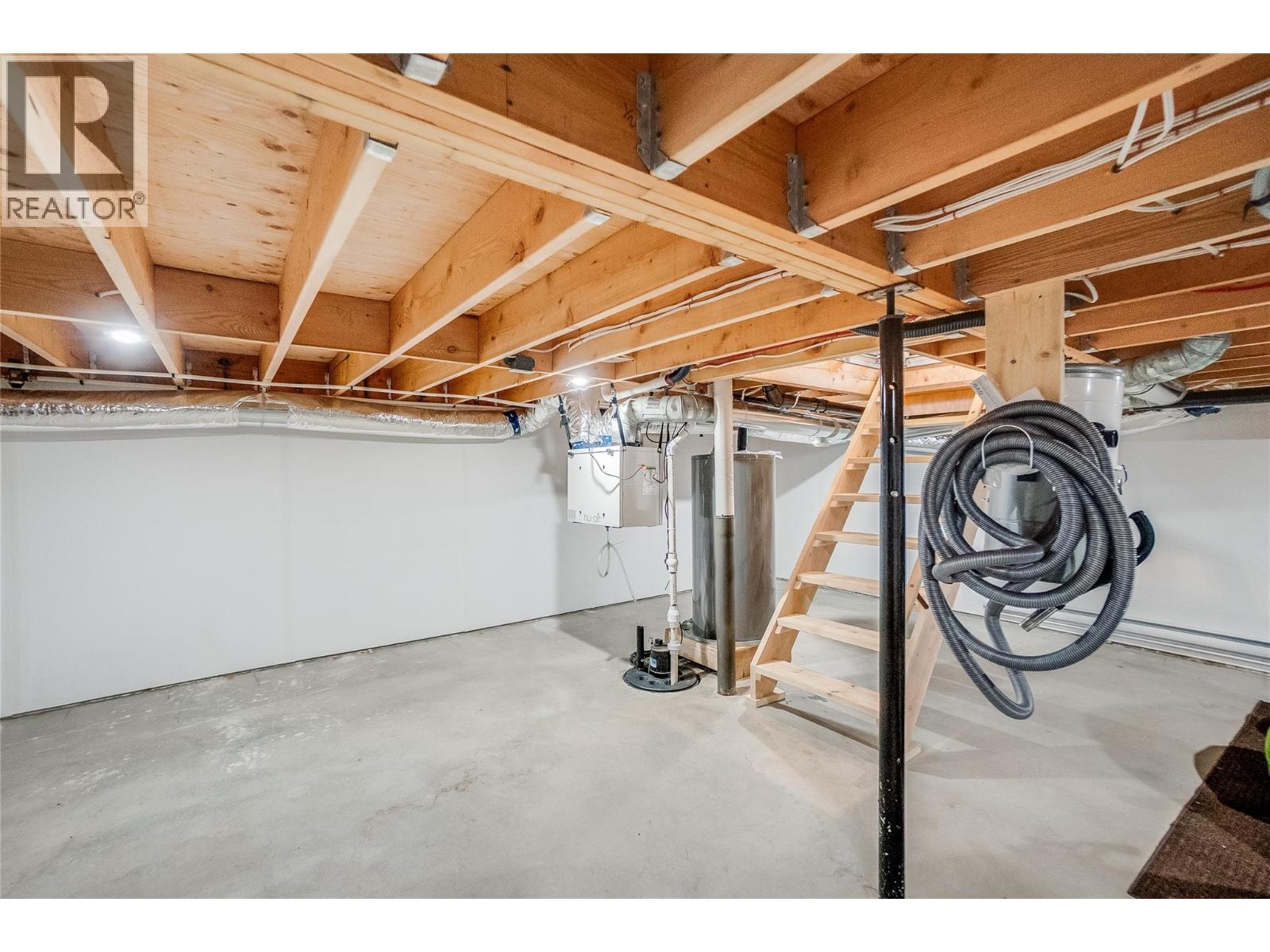 #1 611 UNION STREET - 26