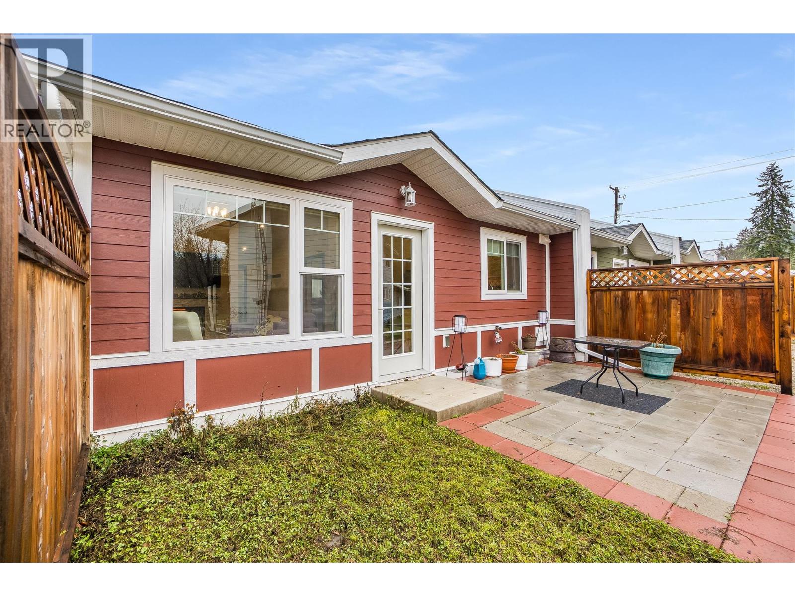 #1 611 UNION STREET - 8