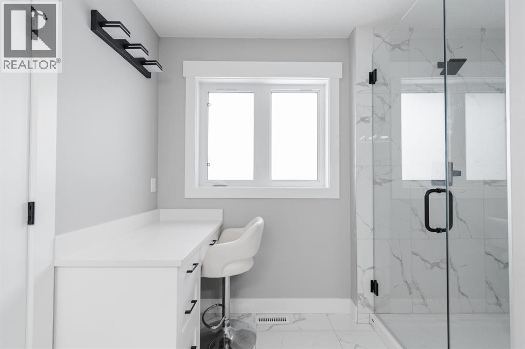 115 Crane Place, Fort McMurray