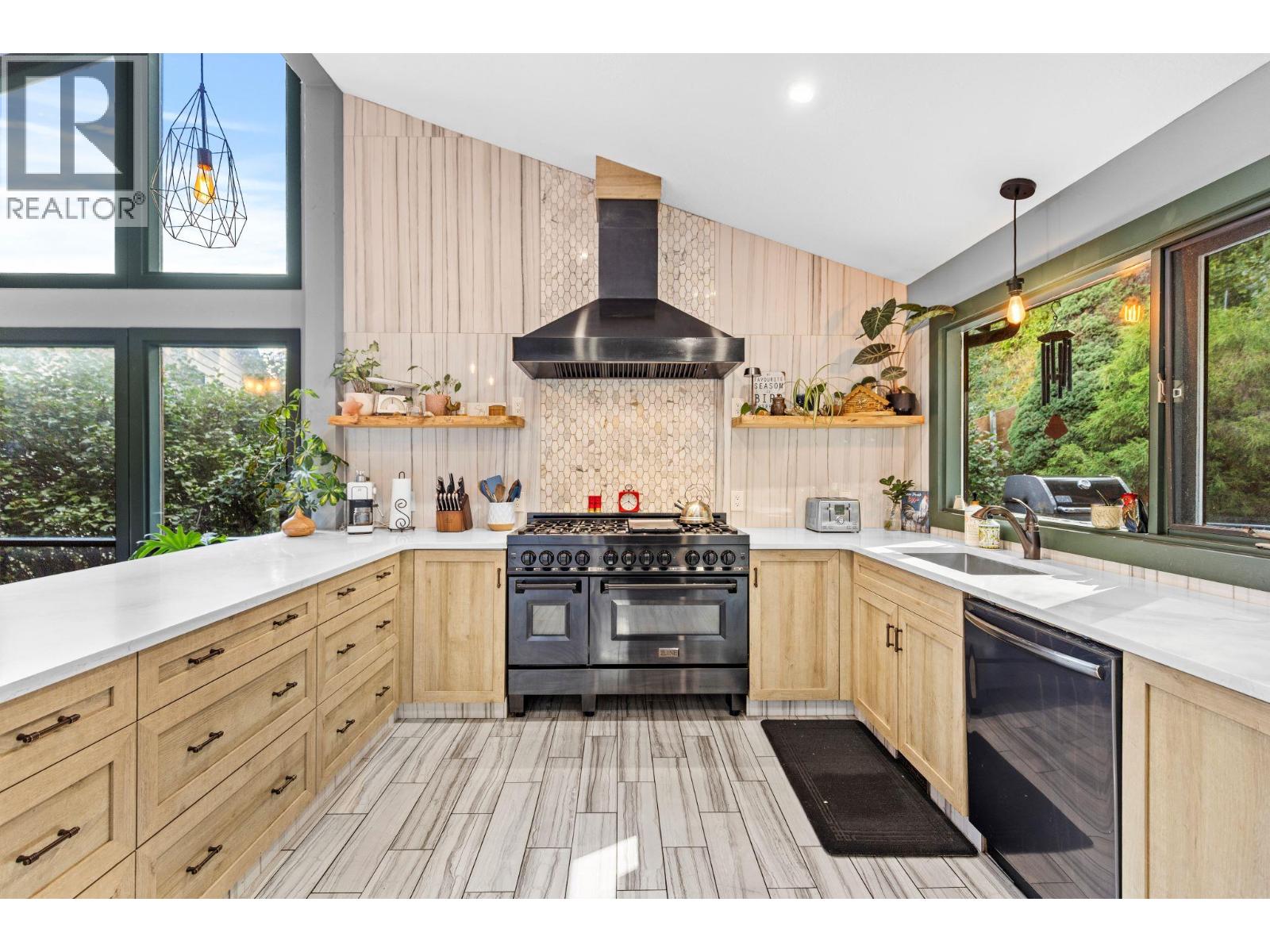 4662&4658 BIRCH LANE - 8