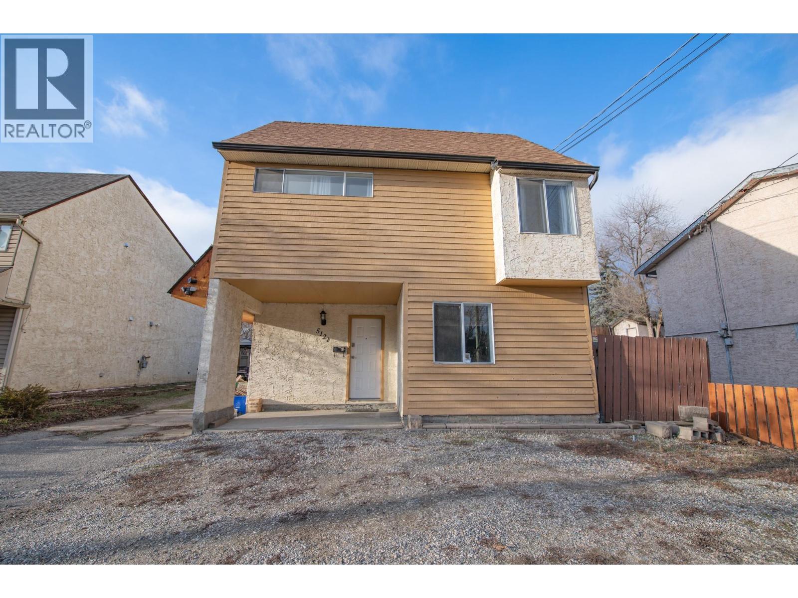 5121 27 Avenue - 3