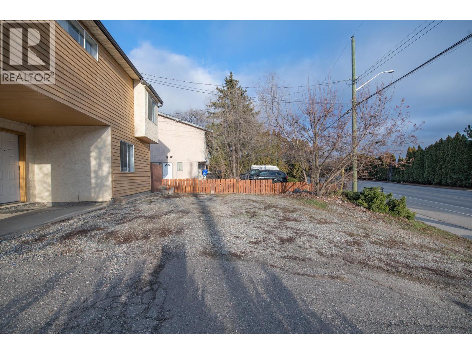 5121 27 Avenue - 2
