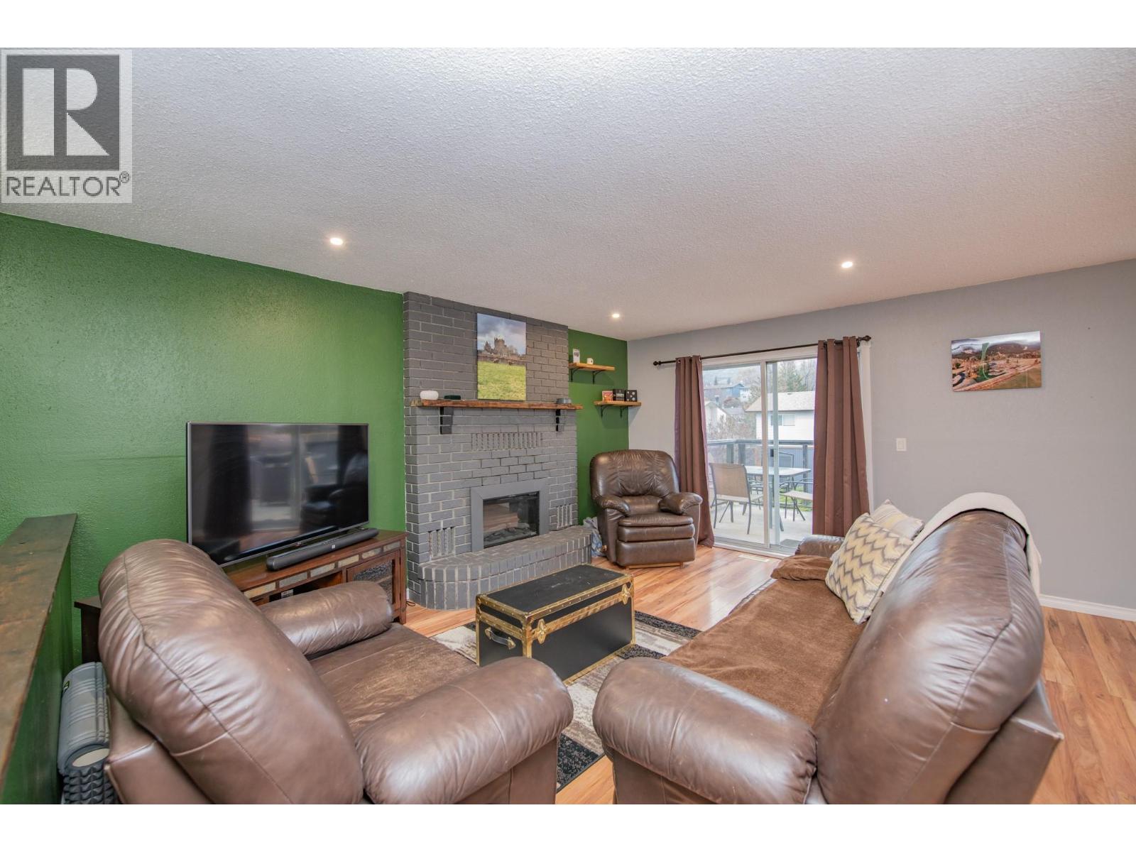 5121 27 Avenue - 13