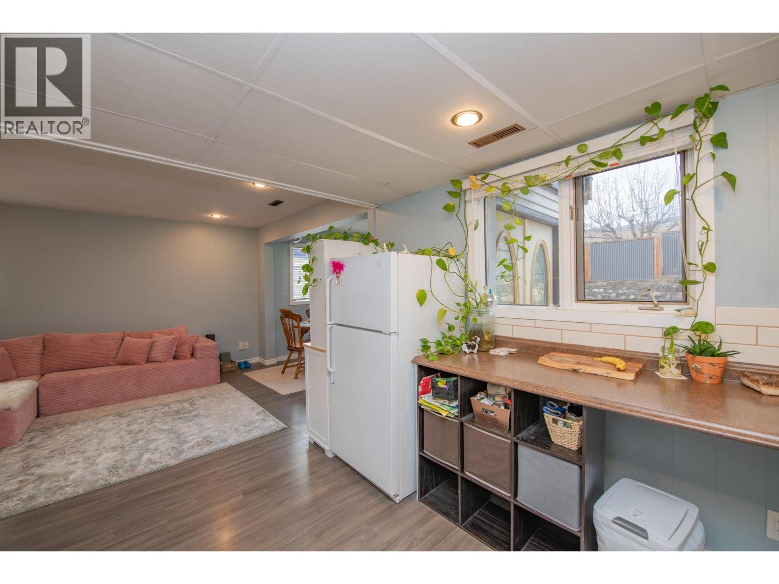 5121 27 Avenue - 29
