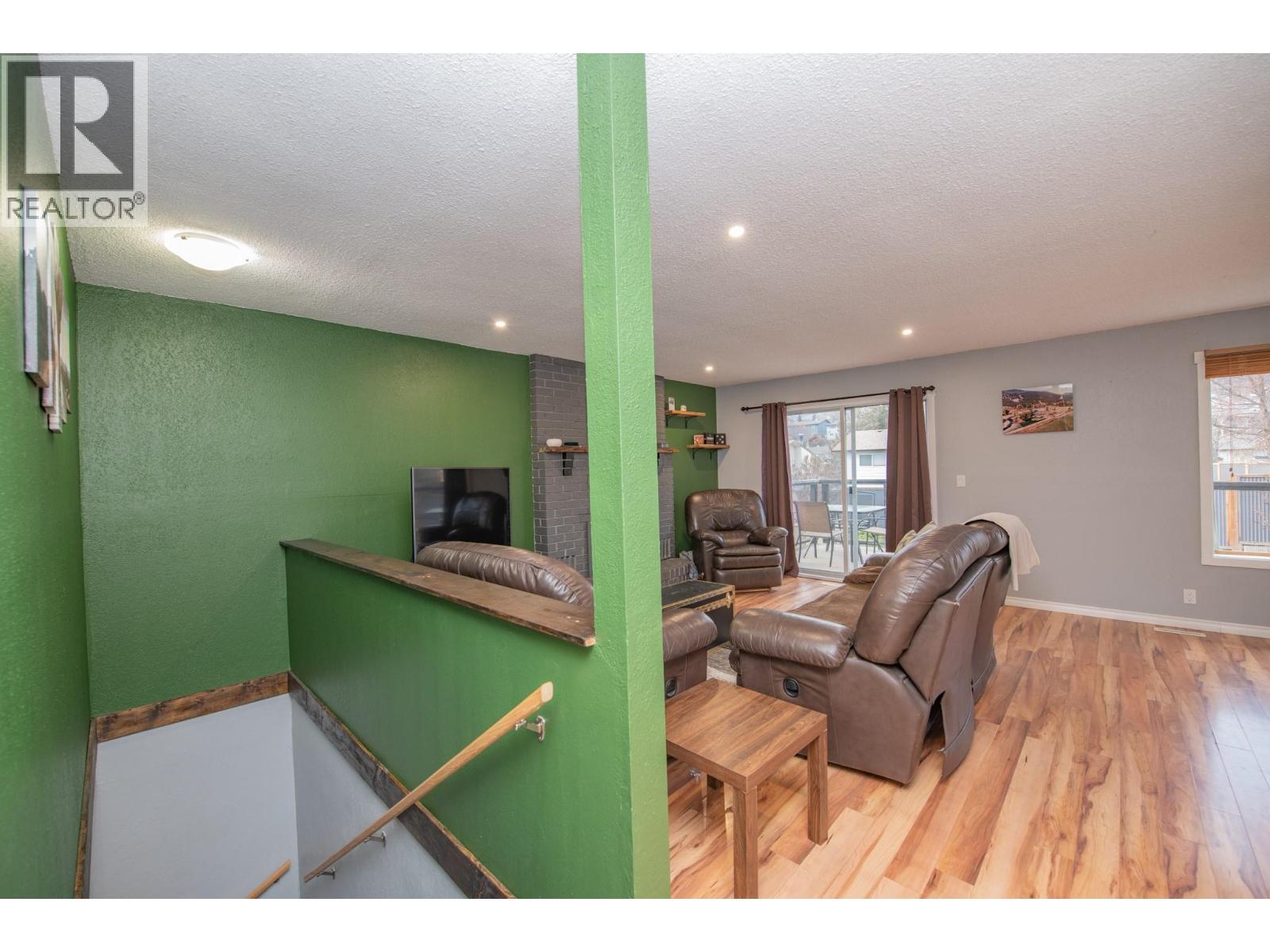 5121 27 Avenue - 14