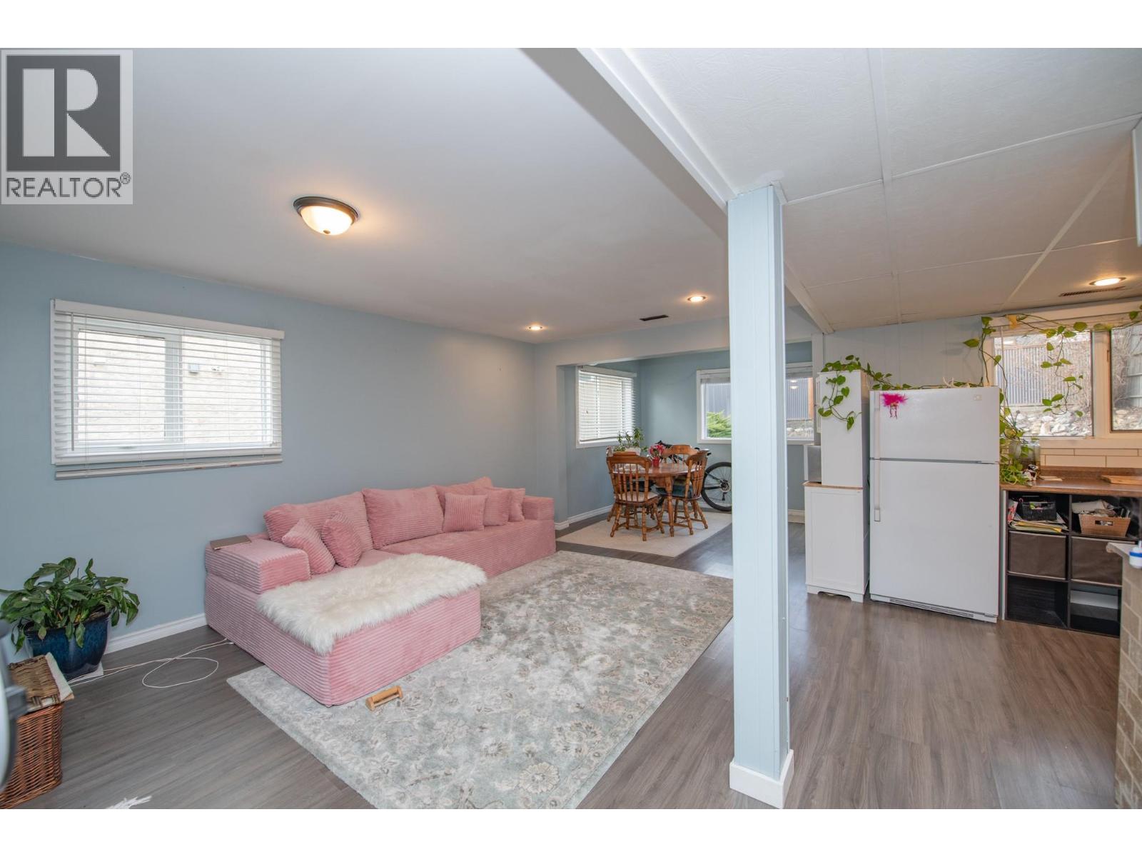 5121 27 Avenue - 34