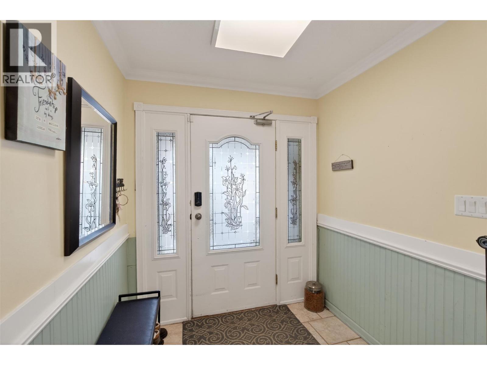 2952 Clapperton Avenue, Merritt