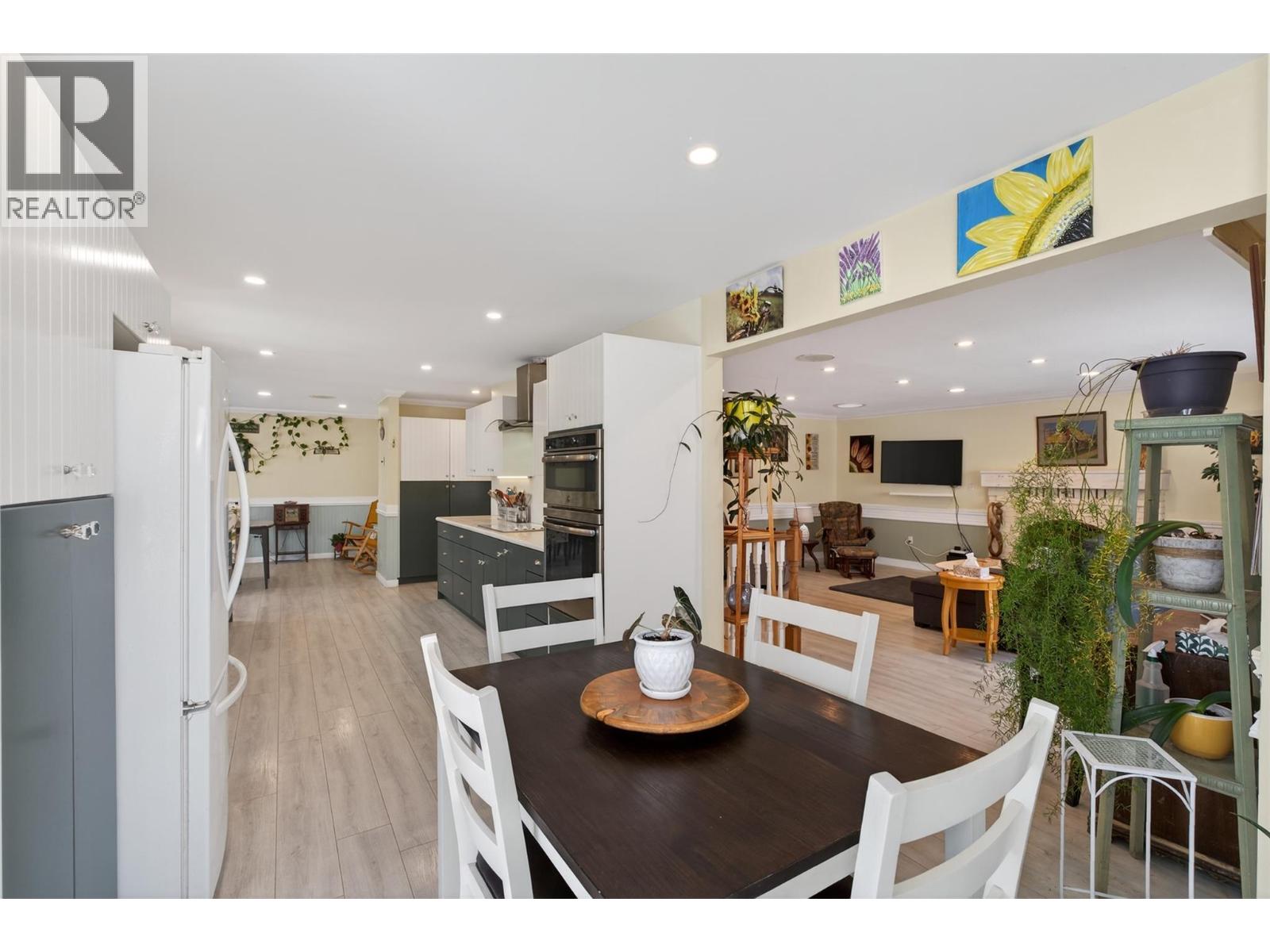 2952 Clapperton Avenue, Merritt