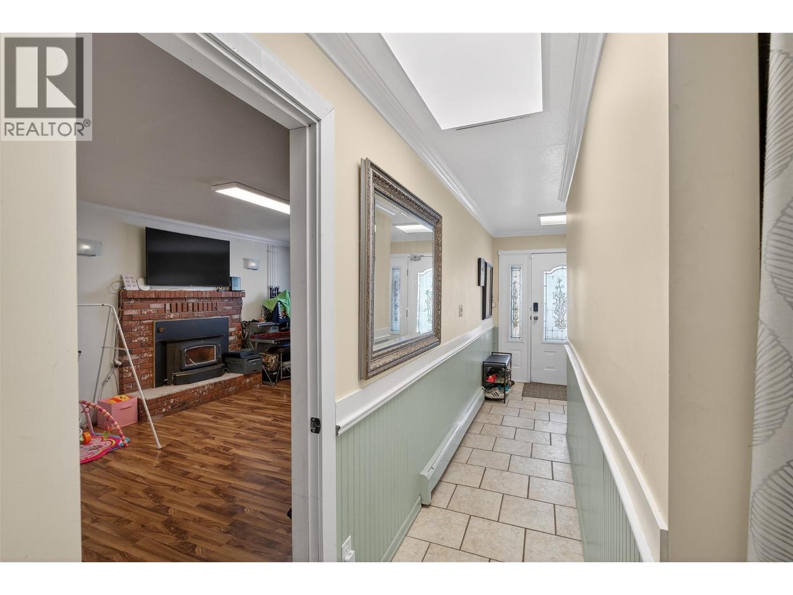 2952 Clapperton Avenue, Merritt