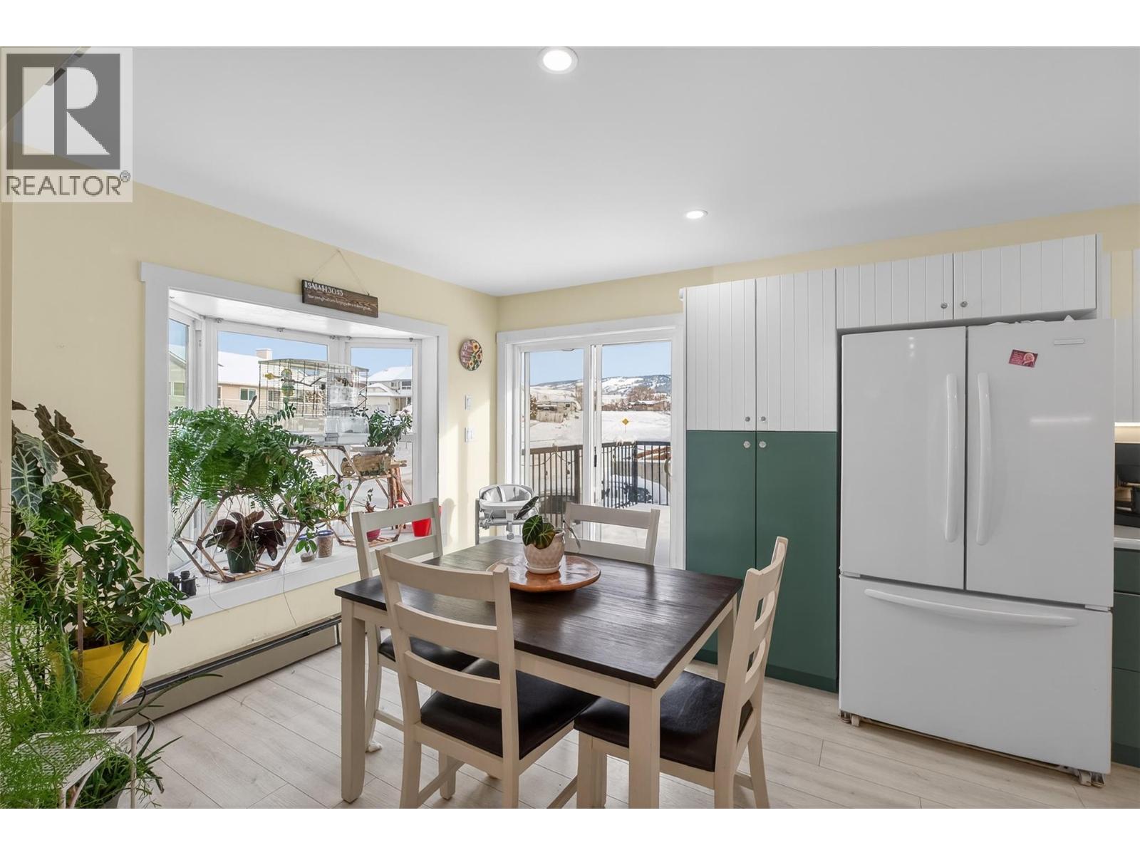 2952 Clapperton Avenue, Merritt