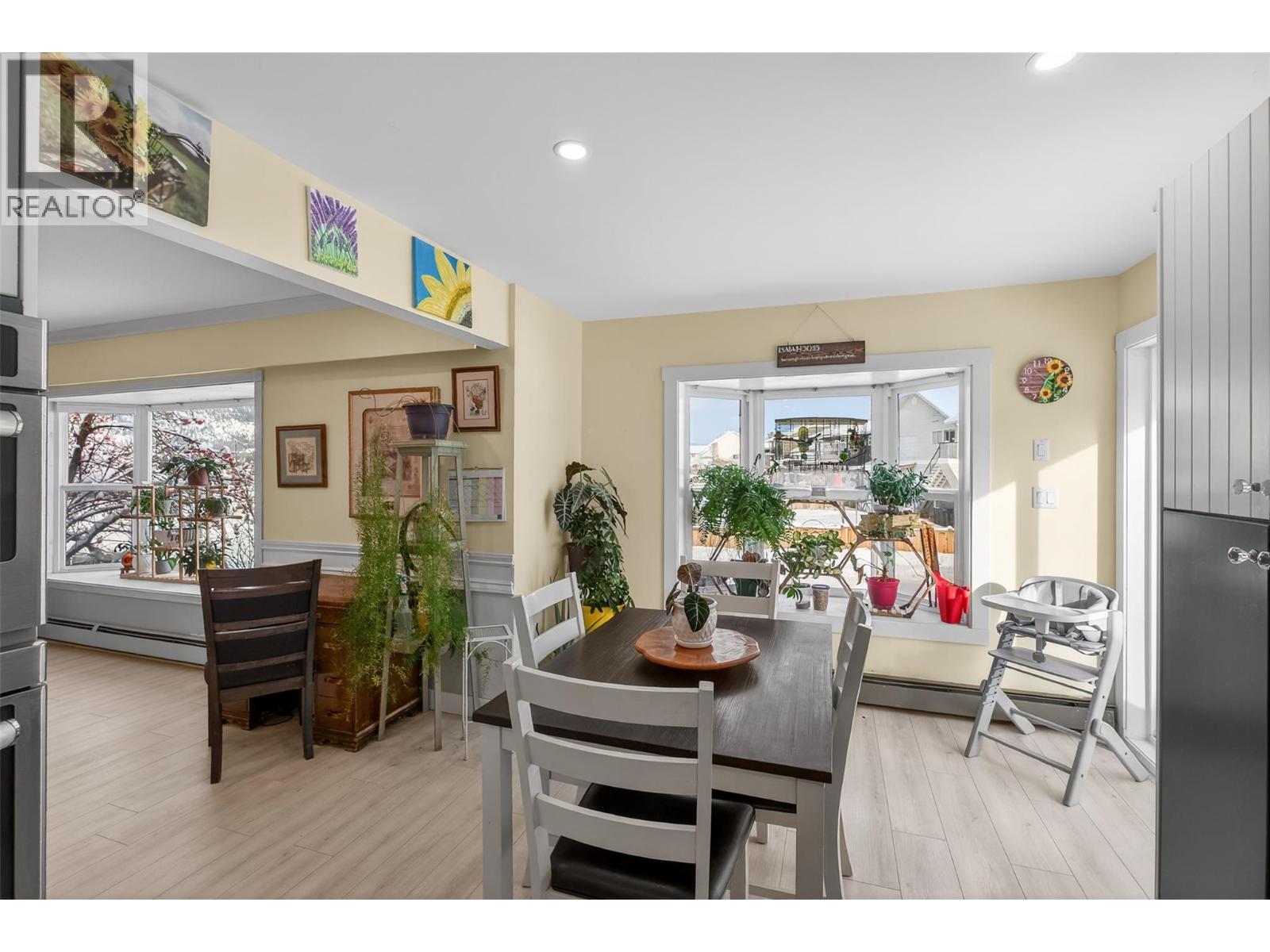 2952 Clapperton Avenue, Merritt