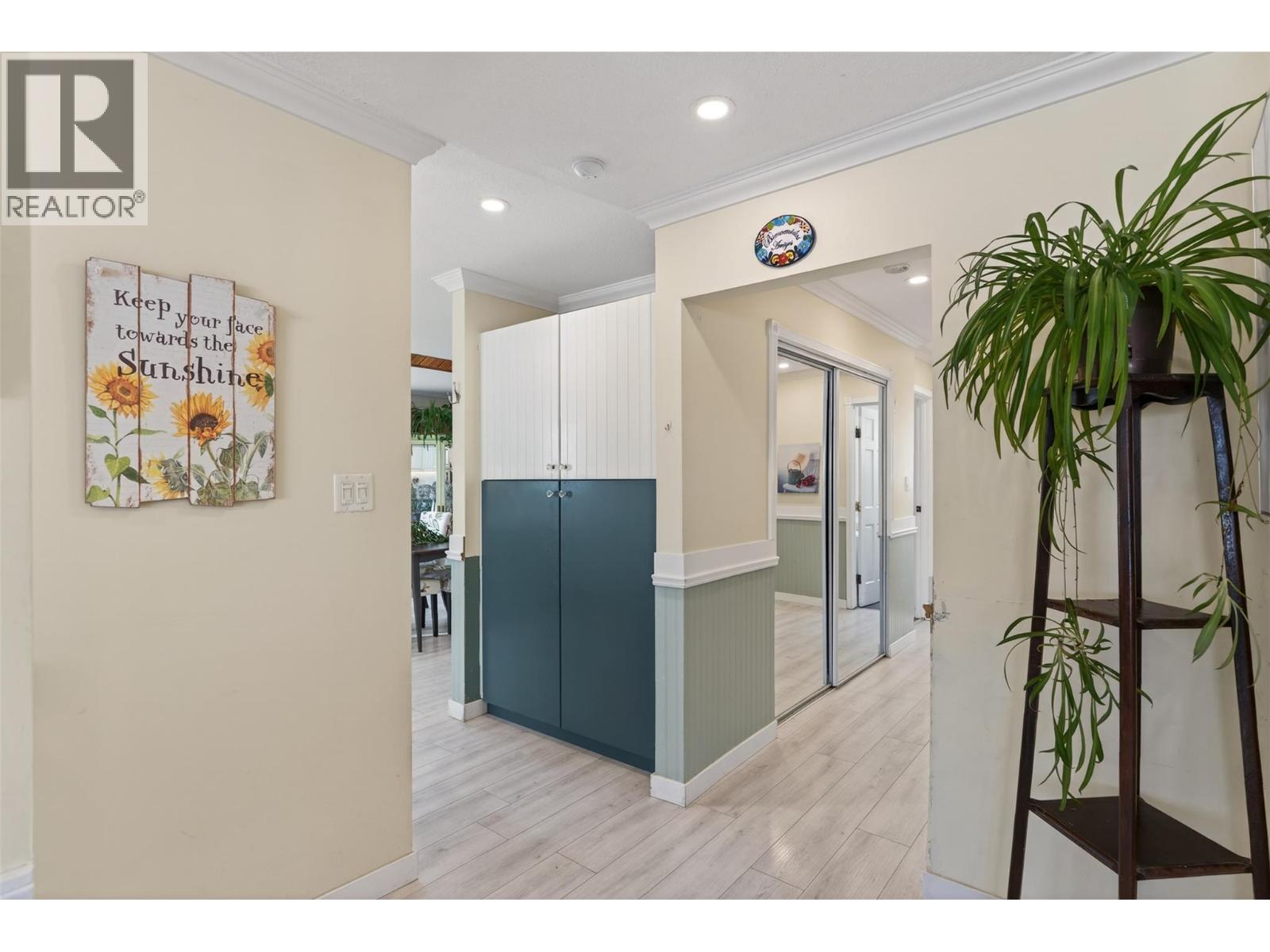 2952 Clapperton Avenue, Merritt