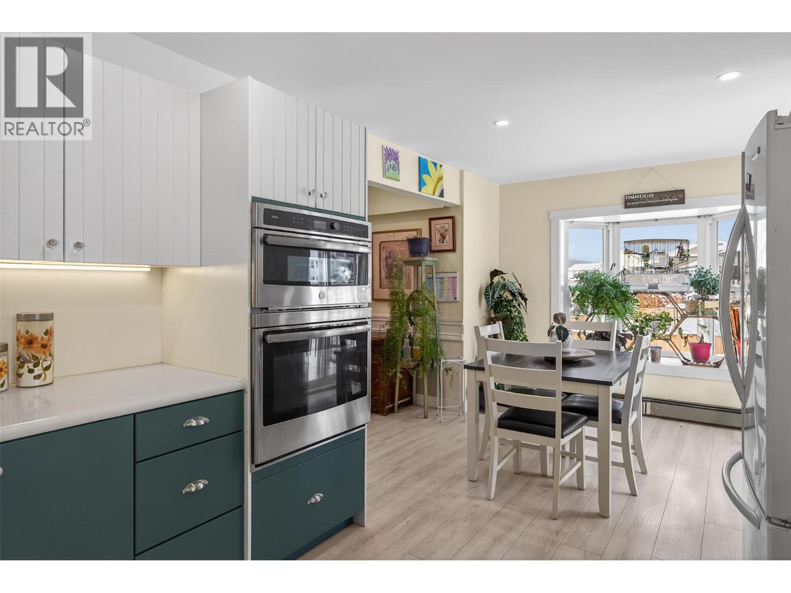 2952 Clapperton Avenue, Merritt