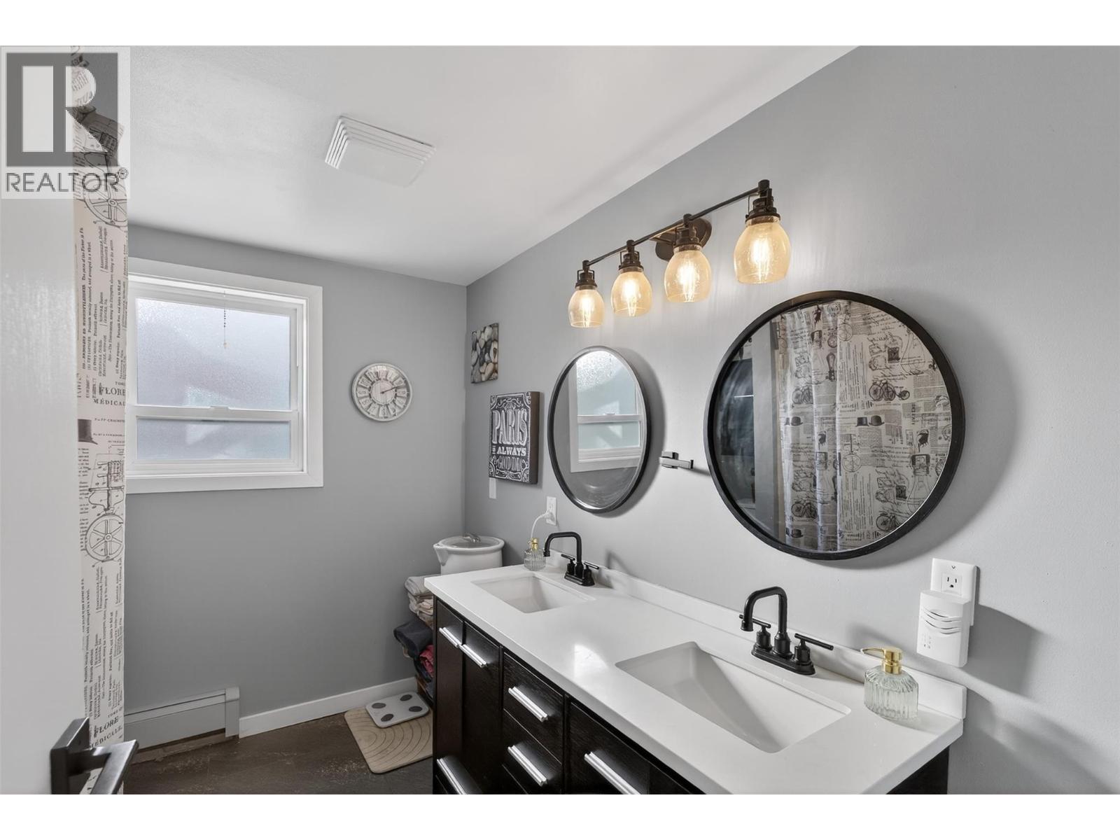 2952 Clapperton Avenue, Merritt