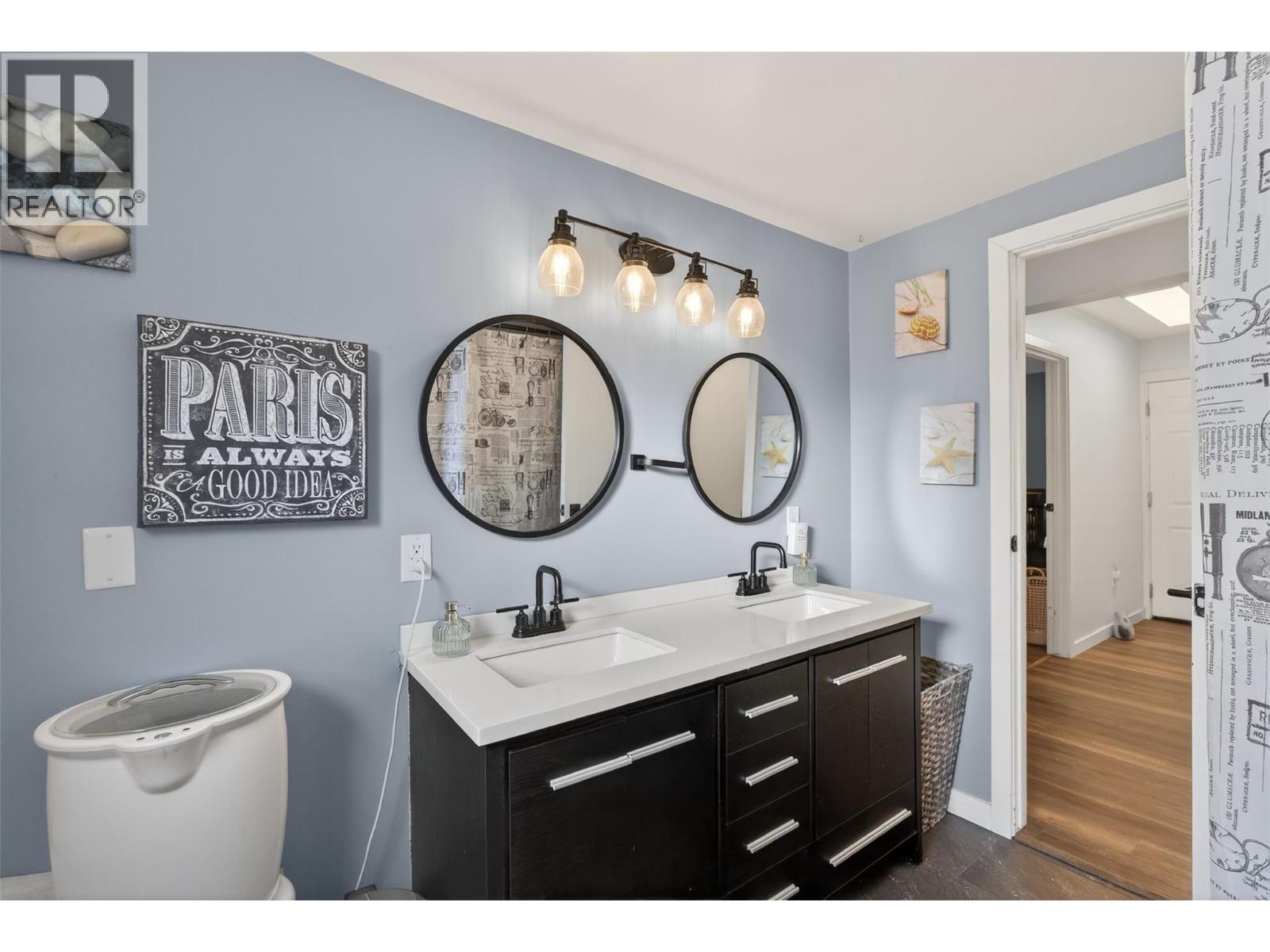 2952 Clapperton Avenue, Merritt