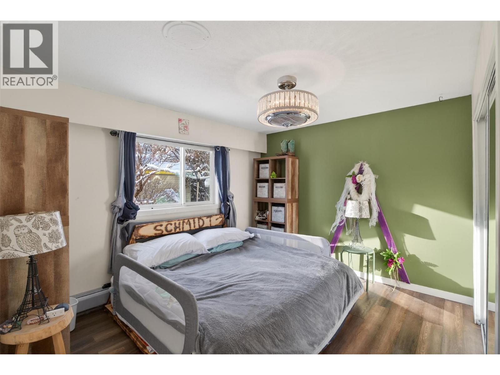 2952 Clapperton Avenue, Merritt