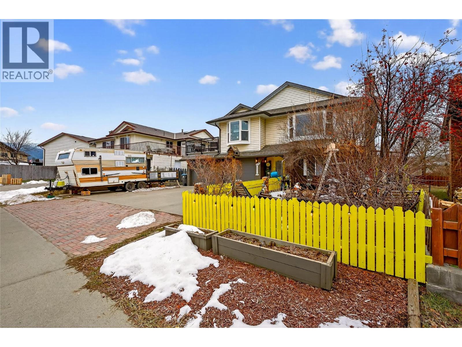 2952 Clapperton Avenue, Merritt