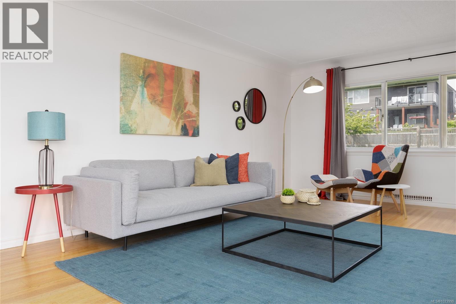 2555 DEPARTURE BAY RD - 18