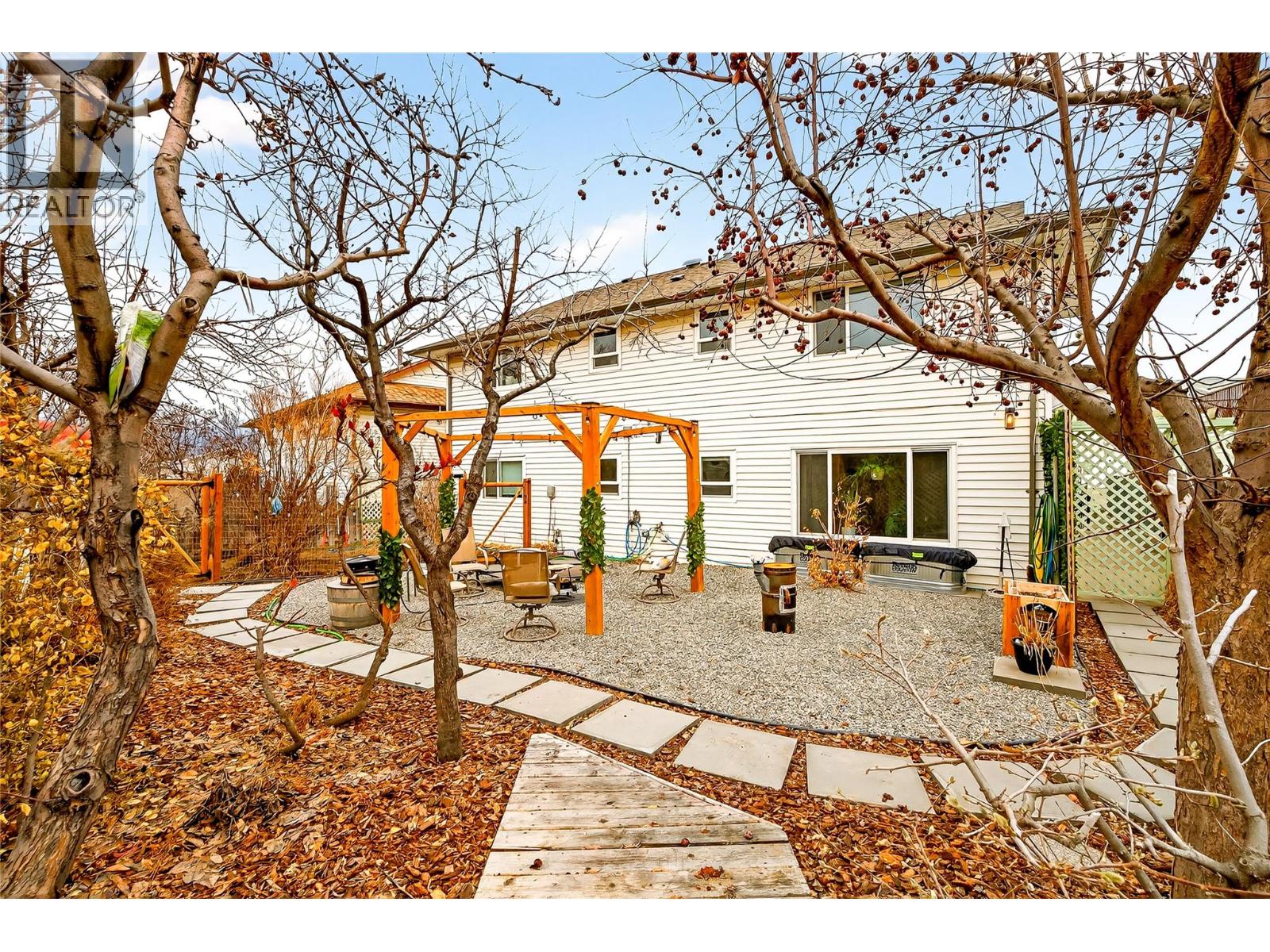 2952 Clapperton Avenue, Merritt