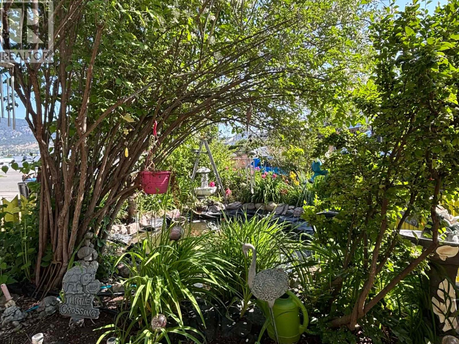 2952 Clapperton Avenue, Merritt