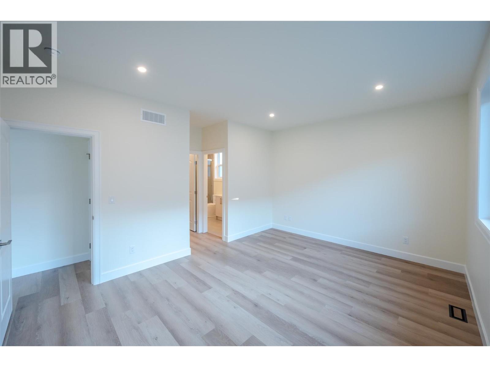 243 Bentgrass Avenue, Oliver