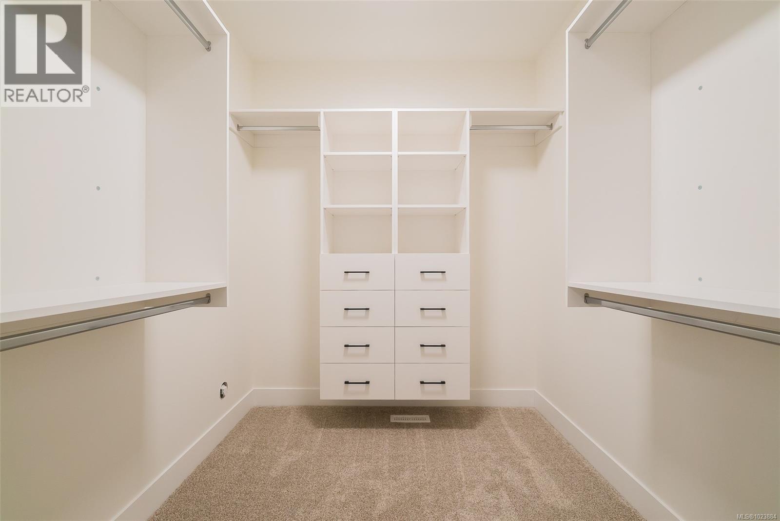 111 Raven Way, Ladysmith