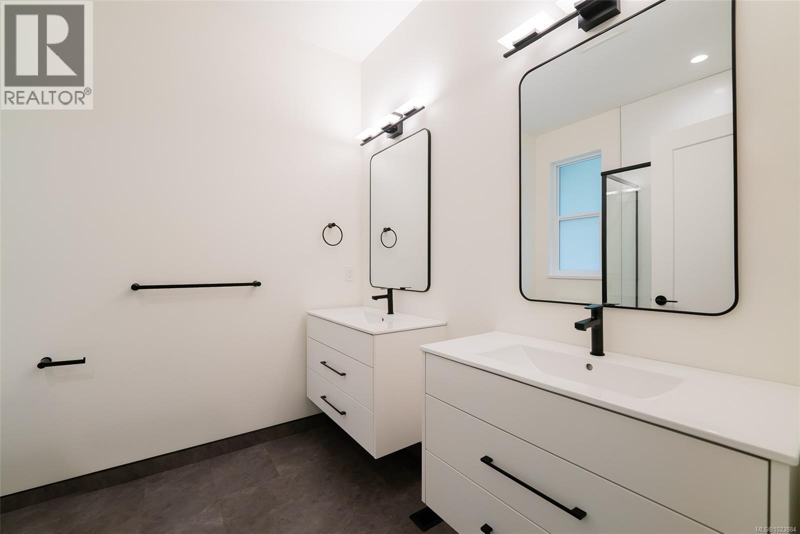 111 Raven Way, Ladysmith