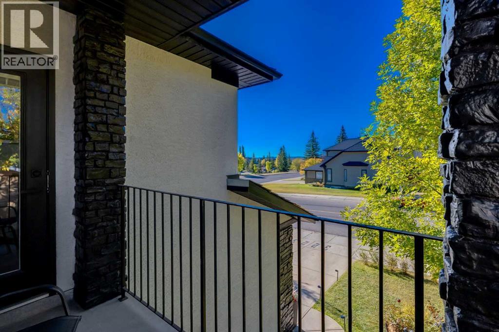 Single Family House Bungalow for Sale in  Signal Hill Drive SW Signal Hill Calgary 