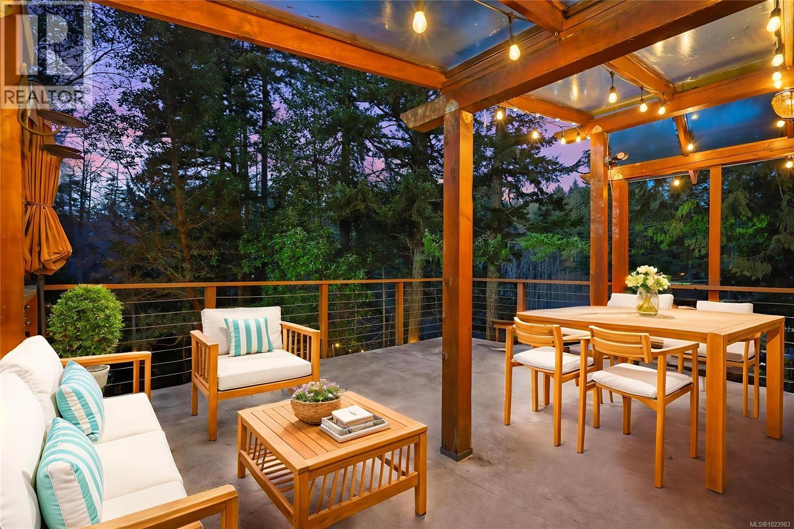 665 Latoria Rd, Colwood