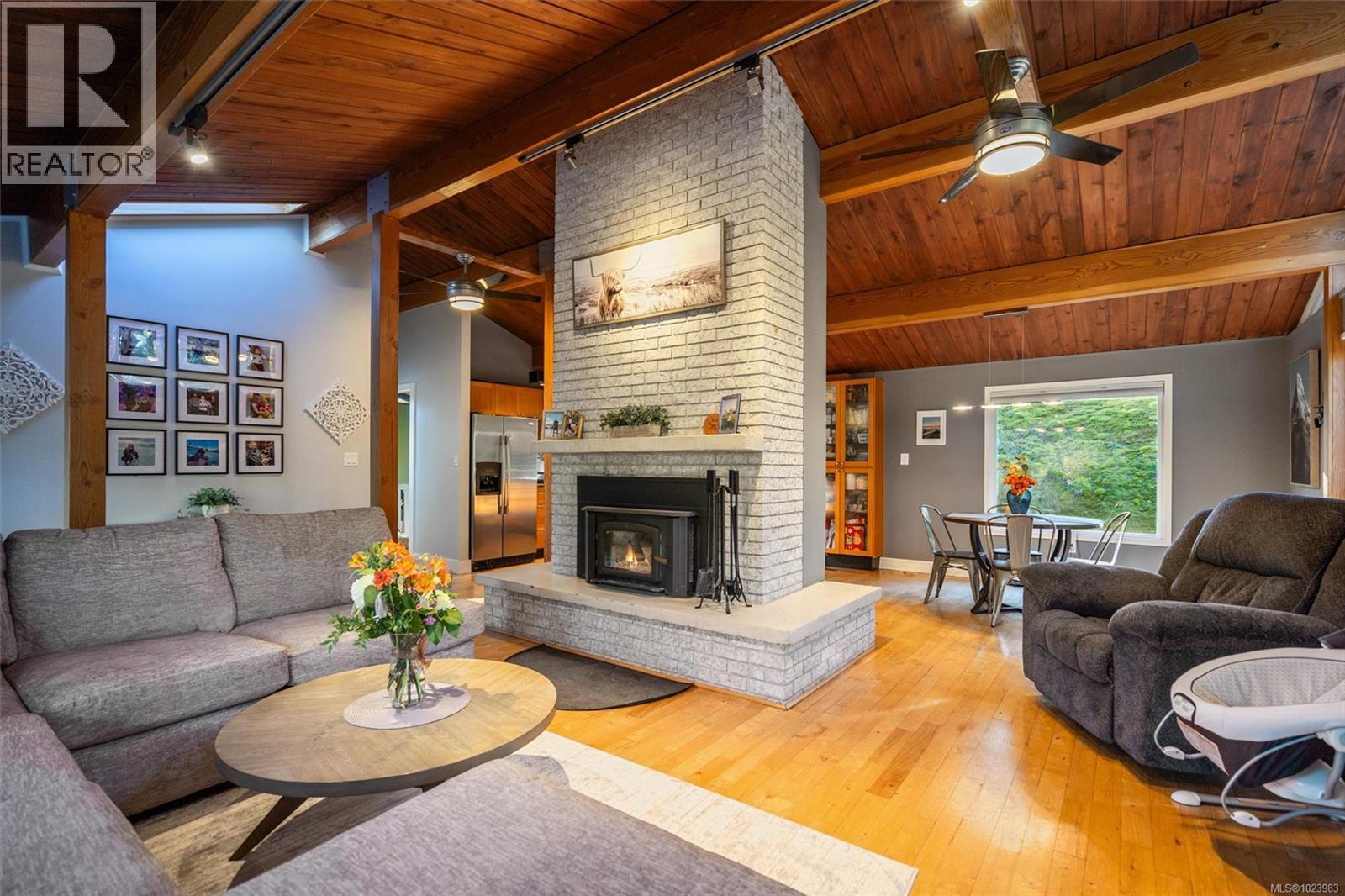 665 Latoria Rd, Colwood