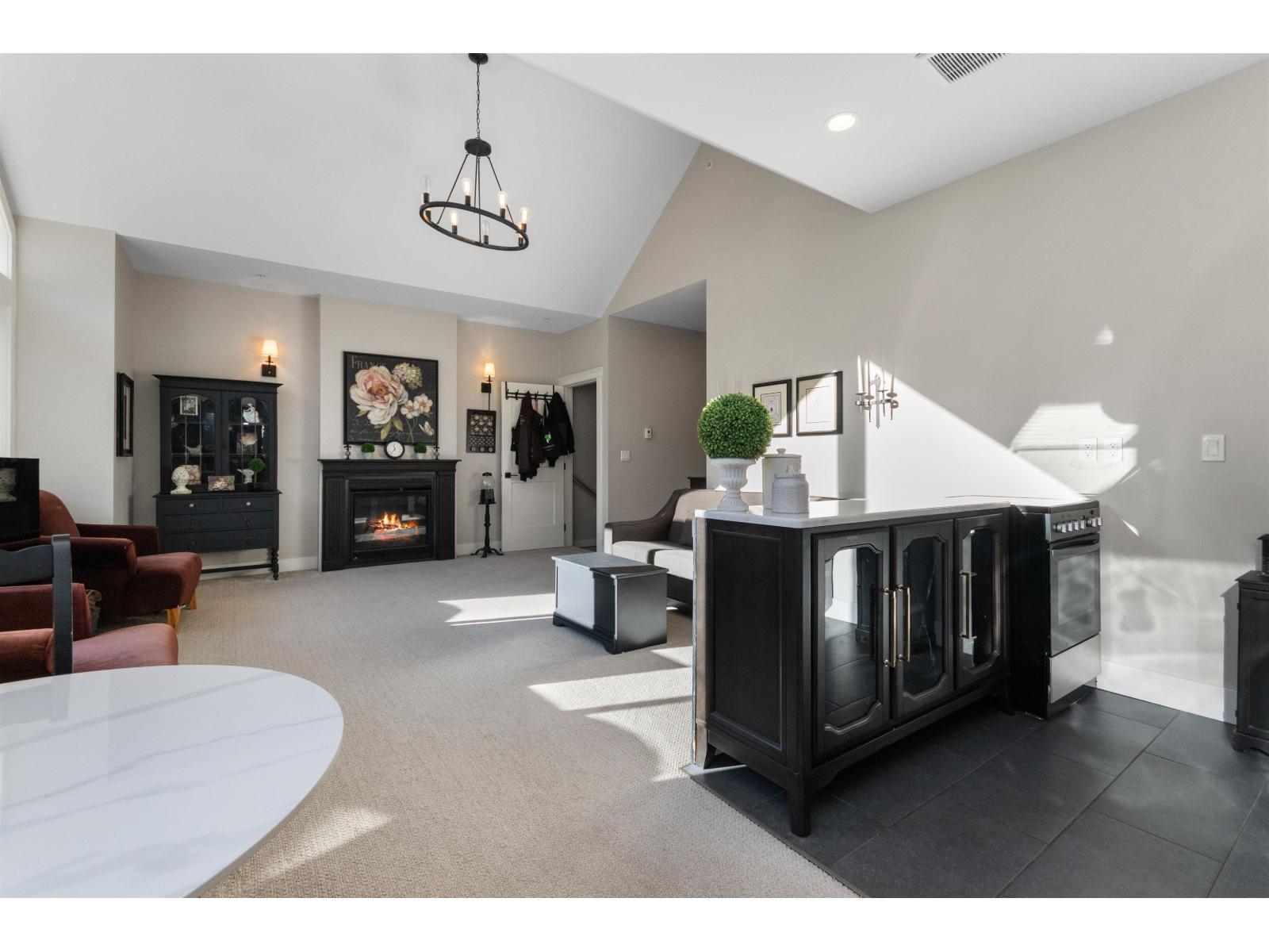 44 1885 COLUMBIA VALLEY ROAD, Cultus Lake South, Cultus Lake