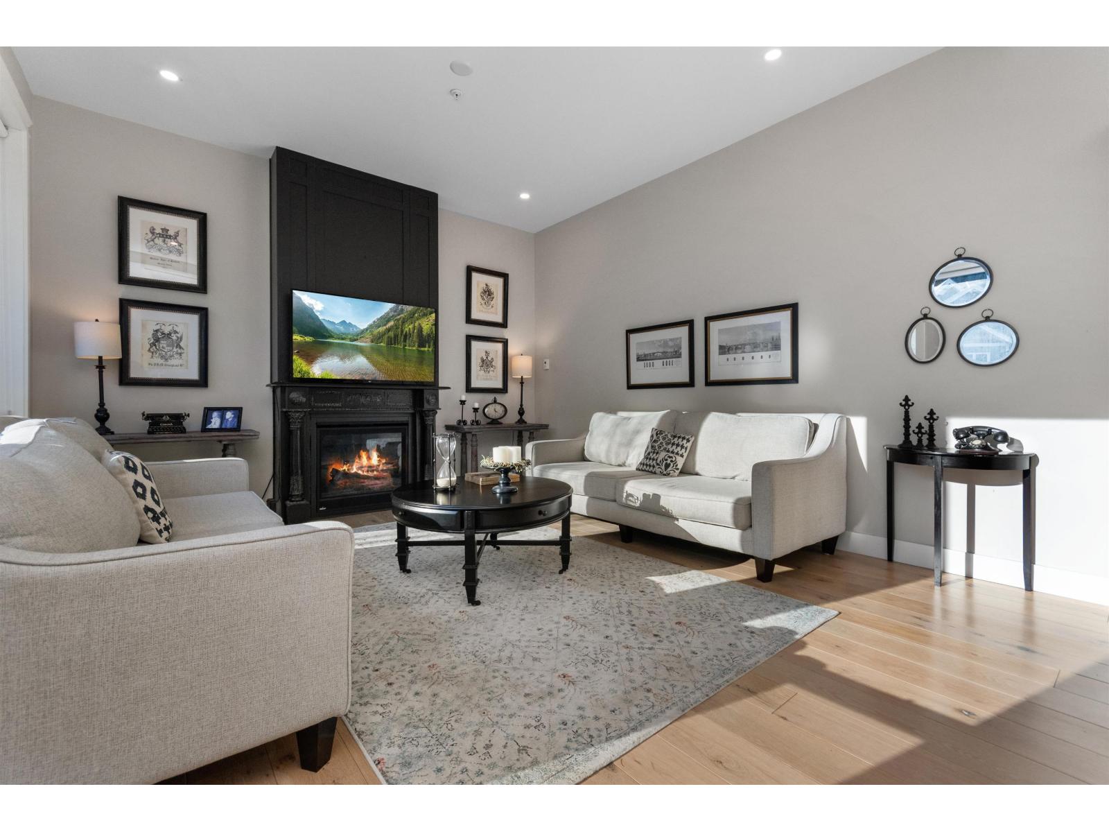 44 1885 COLUMBIA VALLEY ROAD, Cultus Lake South, Cultus Lake