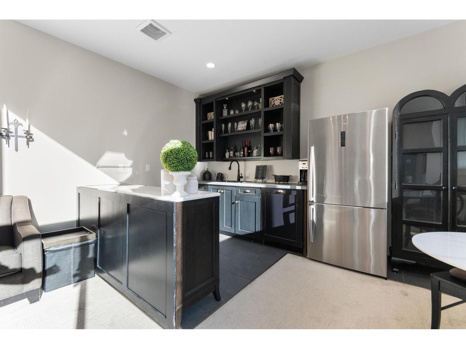 44 1885 COLUMBIA VALLEY ROAD, Cultus Lake South, Cultus Lake