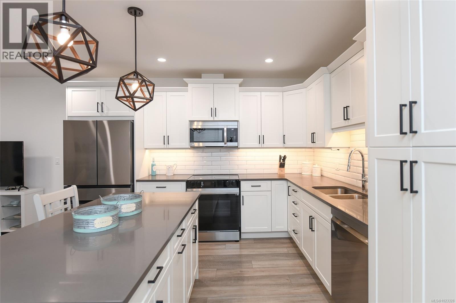 A 2155 Cousins Ave, Courtenay