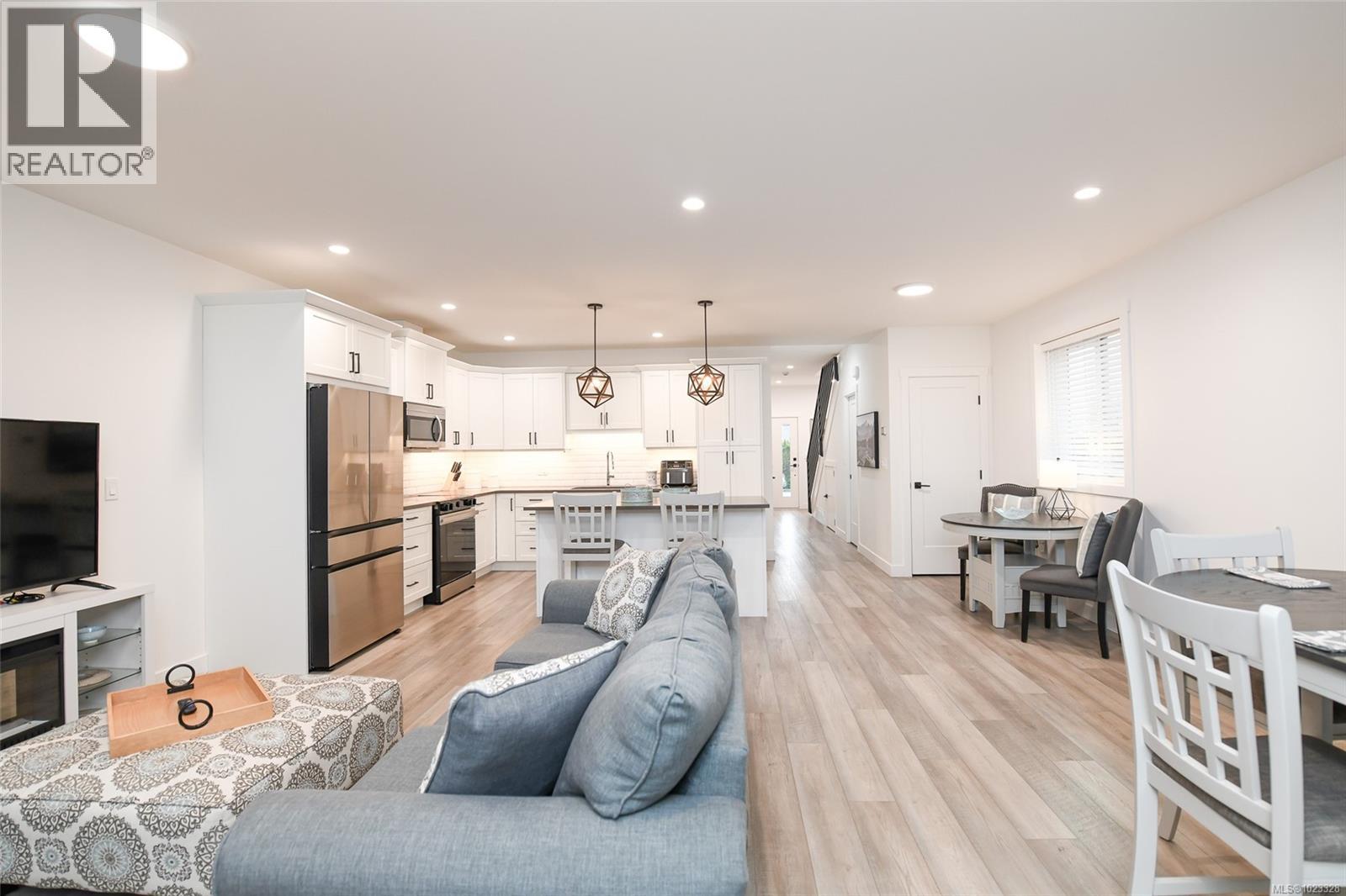 A 2155 Cousins Ave, Courtenay