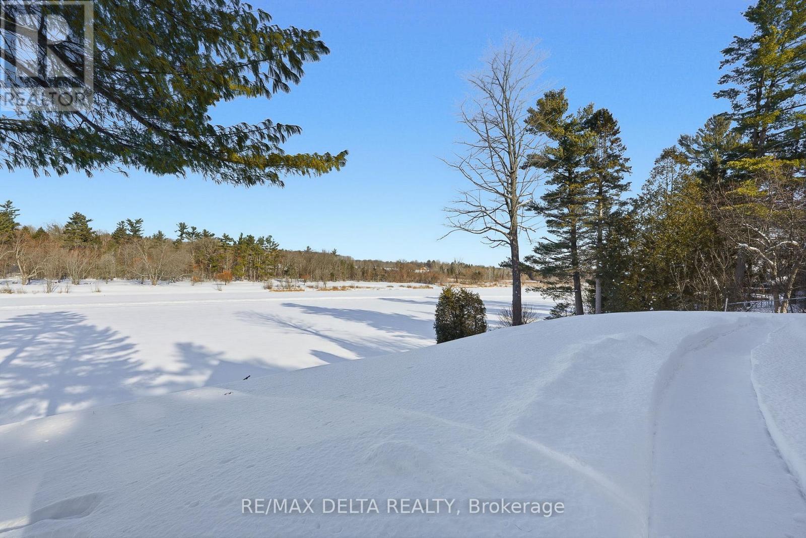 2071 TESSIER ROAD — photo 34