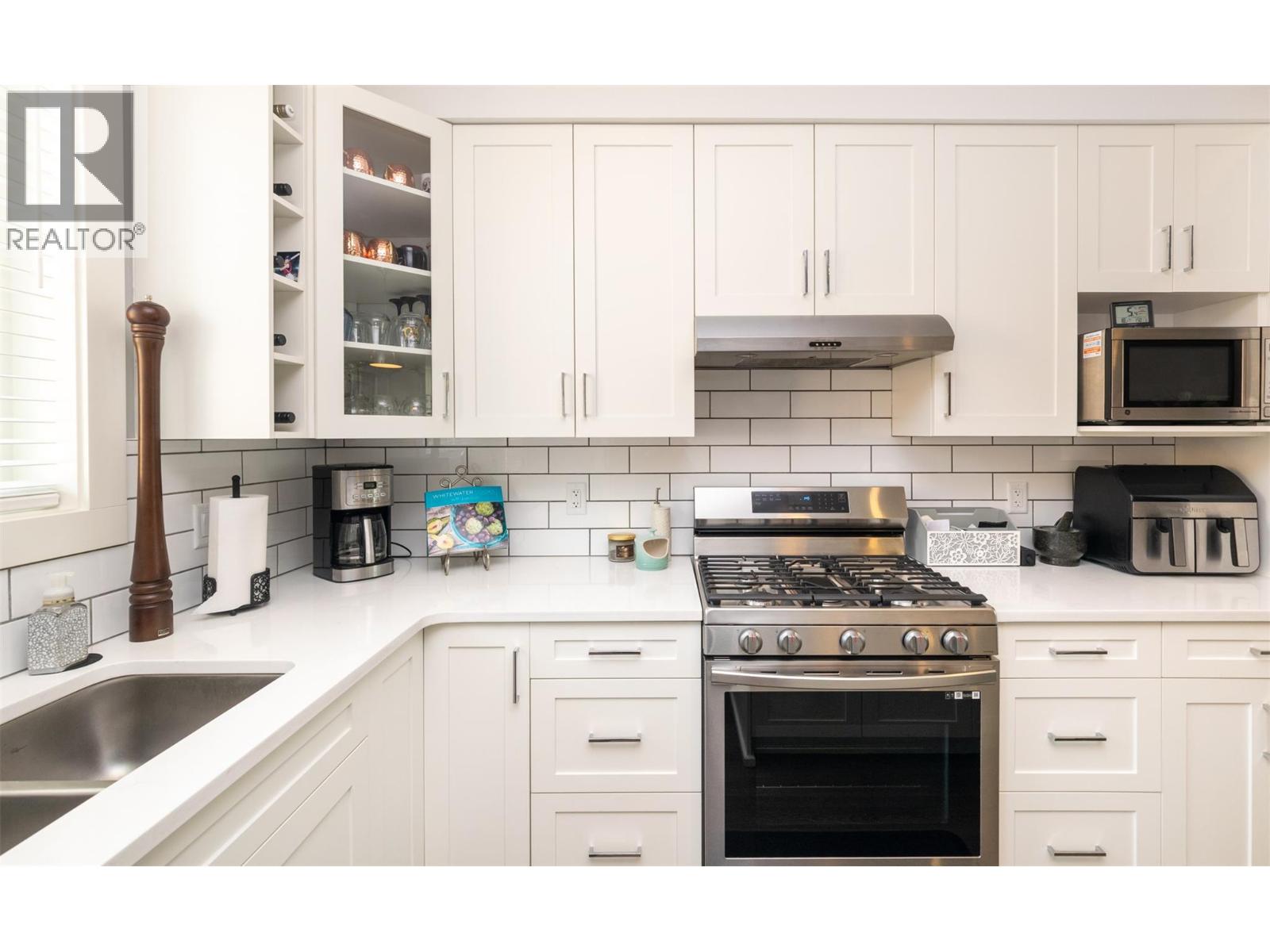 14 1910 11 Avenue Northeast, Salmon Arm