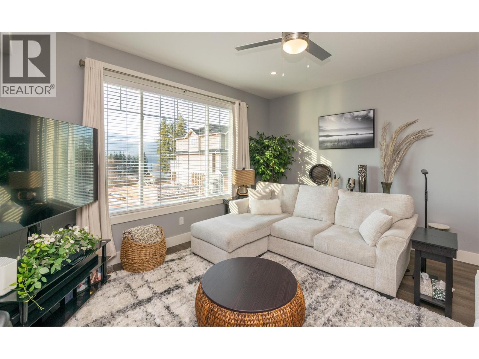 14 1910 11 Avenue Northeast, Salmon Arm