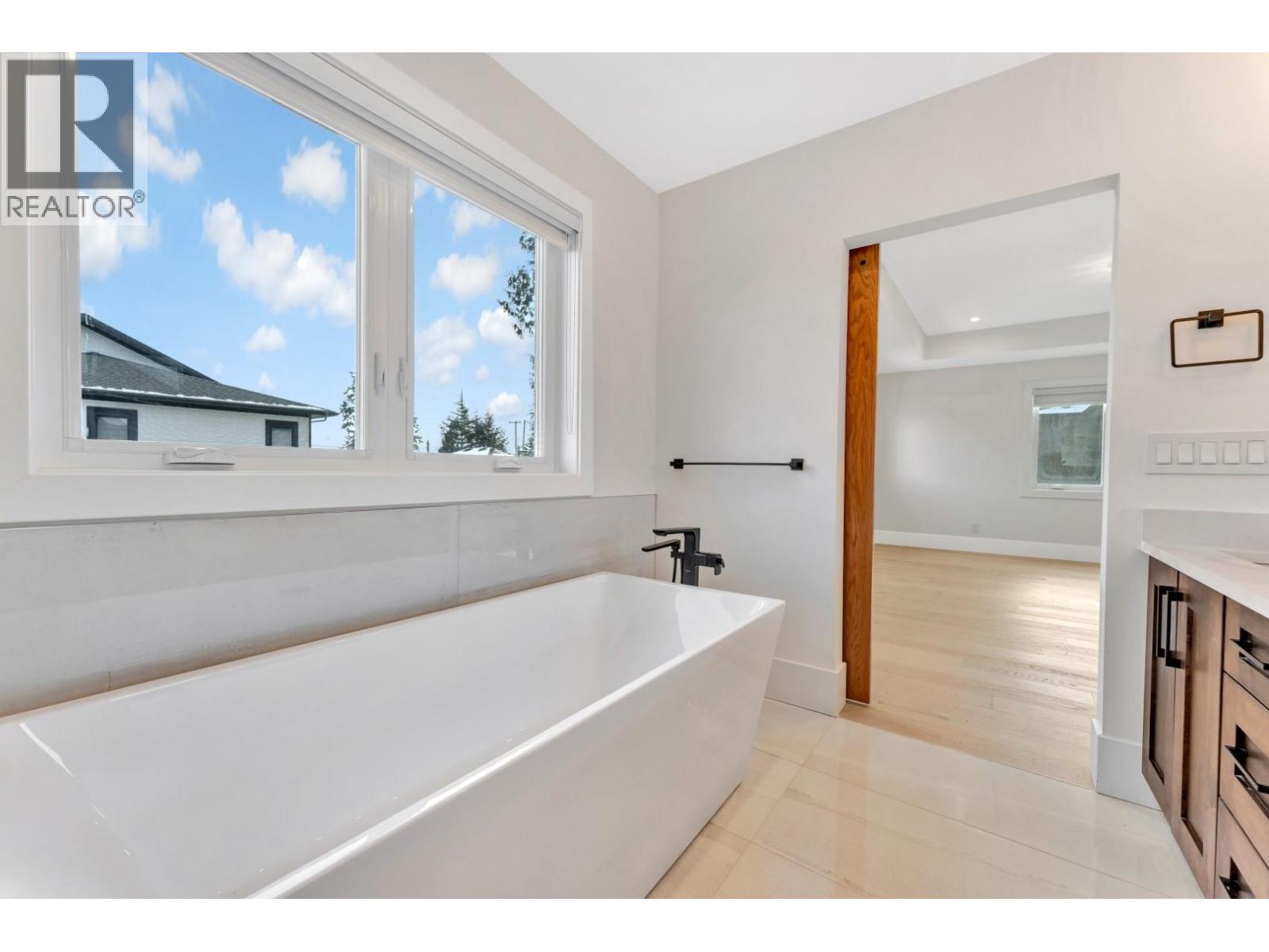 5094A BENTLEY Drive, Delta