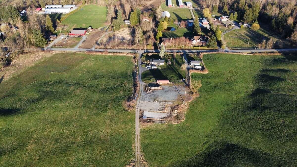 House in Abbotsford - Image 22