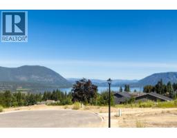 1220 16 Avenue Se, Salmon Arm, BC V1E2R5 Photo 6
