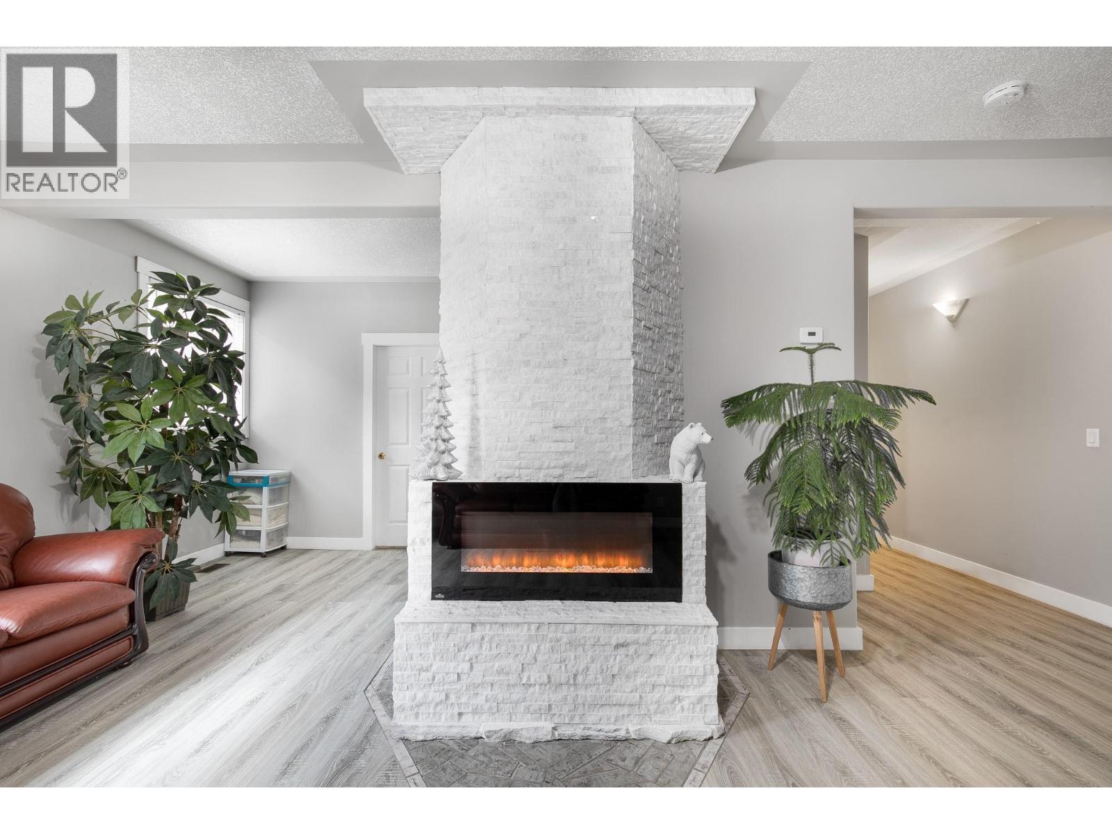 7880 Pleasant Valley Road - 9