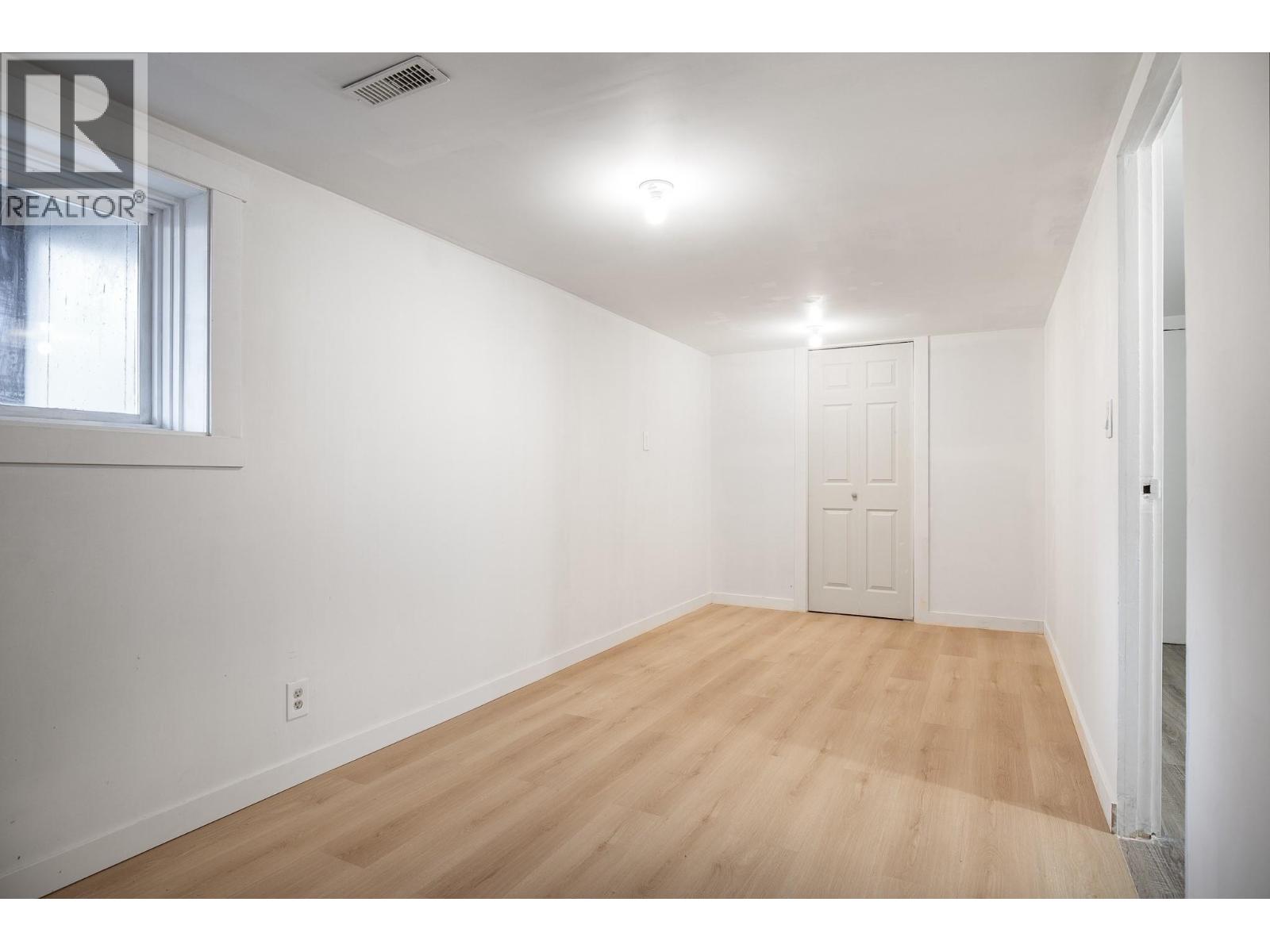 7880 Pleasant Valley Road - 39