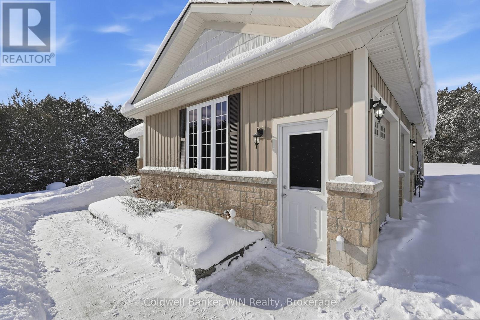 113 SCOTTS HILL ROAD - Photo 2 of 40, West Grey, Ontario