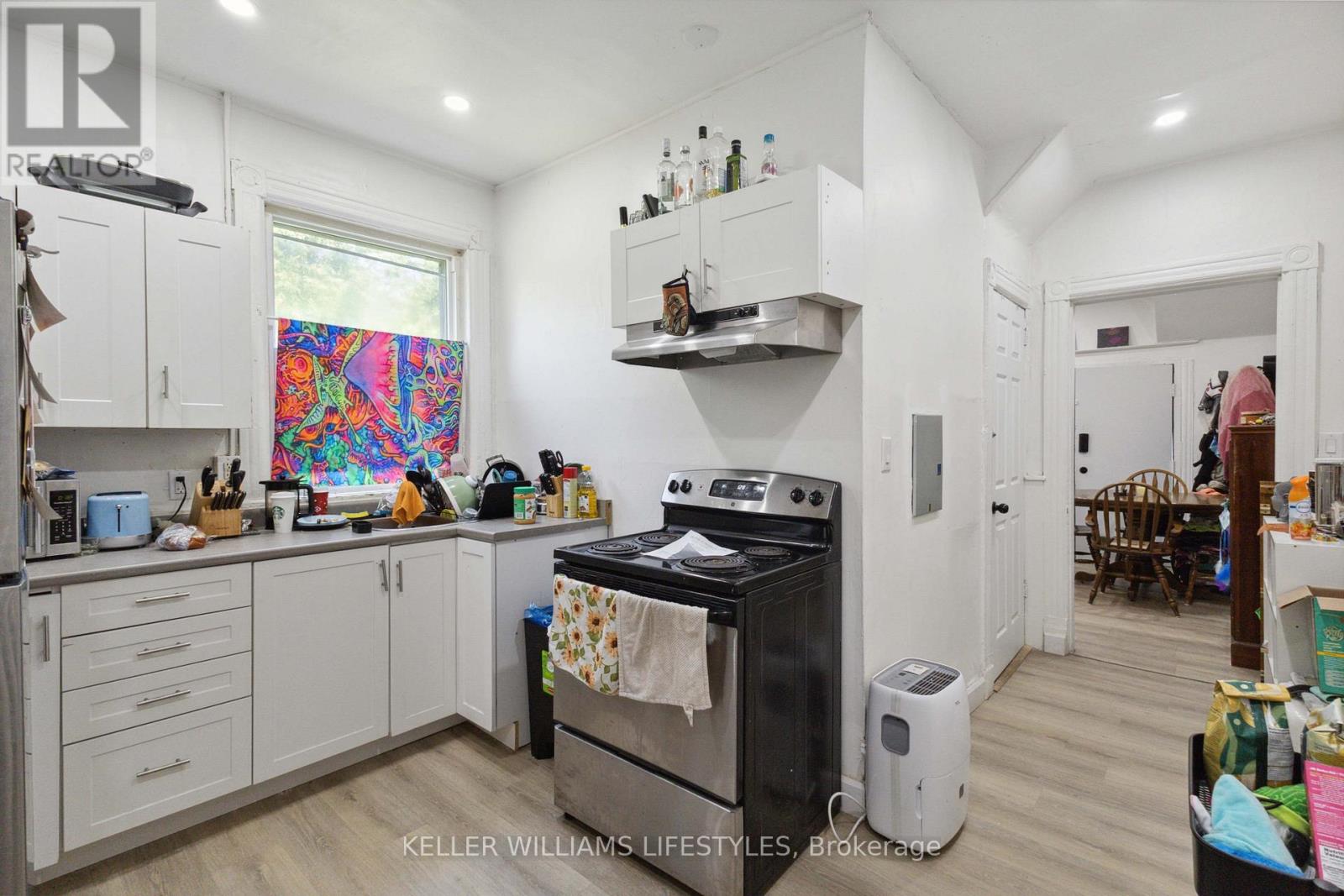 33 STATION STREET Property Photo