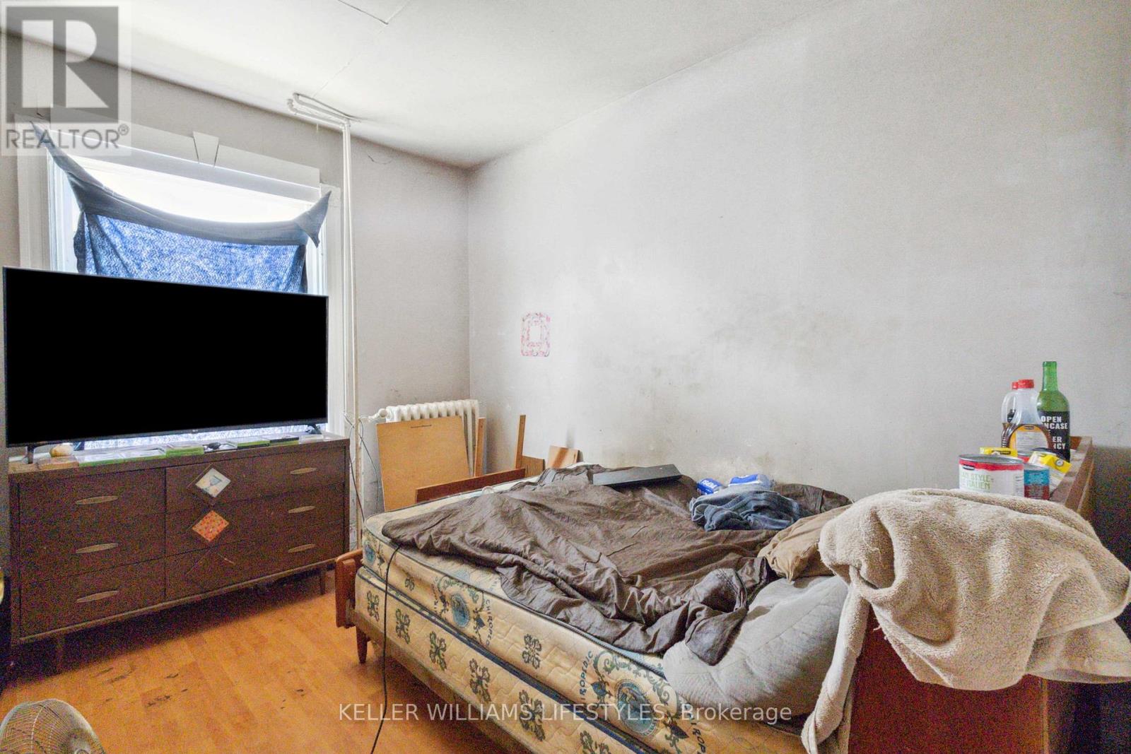 33 STATION STREET Property Photo