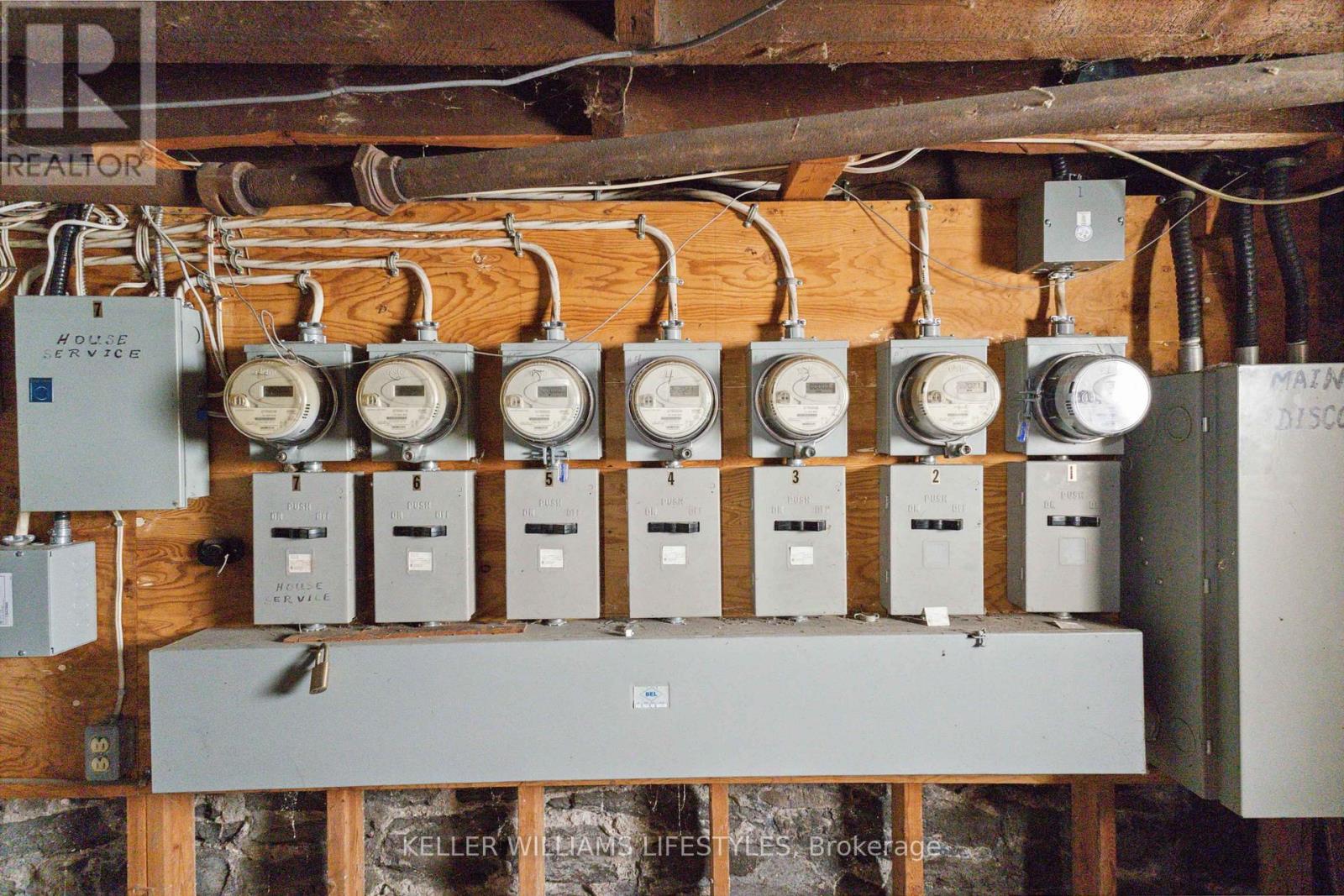 33 STATION STREET Property Photo