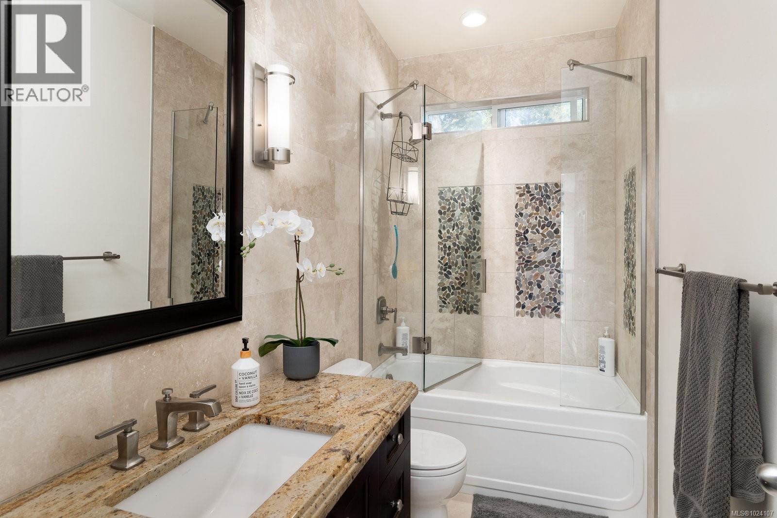  3908A Ascot Drive, Saanich