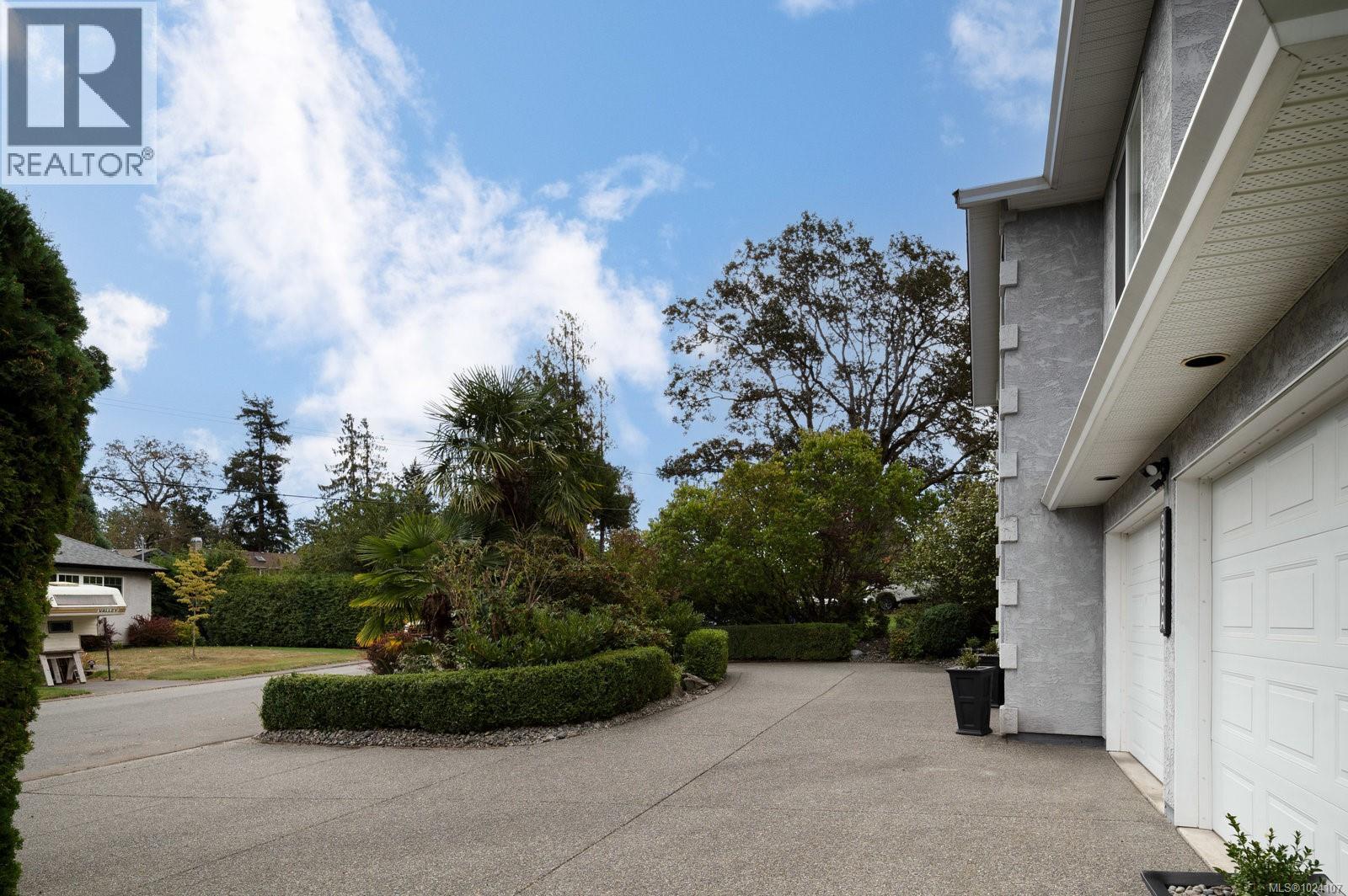  3908A Ascot Drive, Saanich