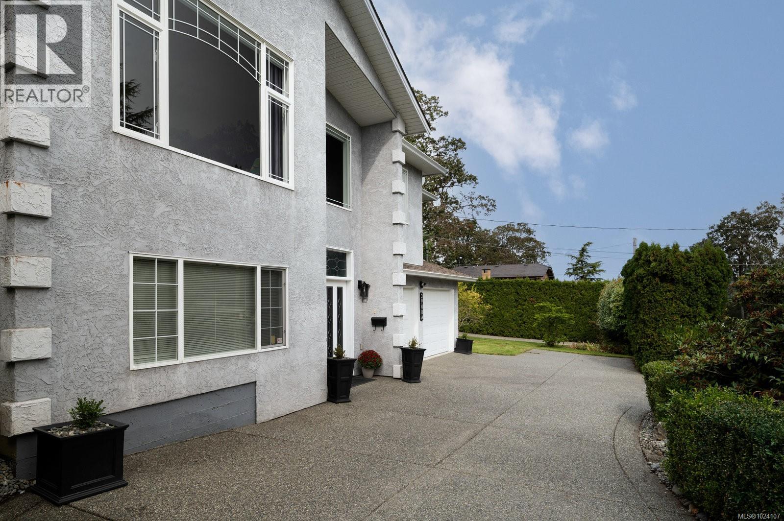  3908A Ascot Drive, Saanich